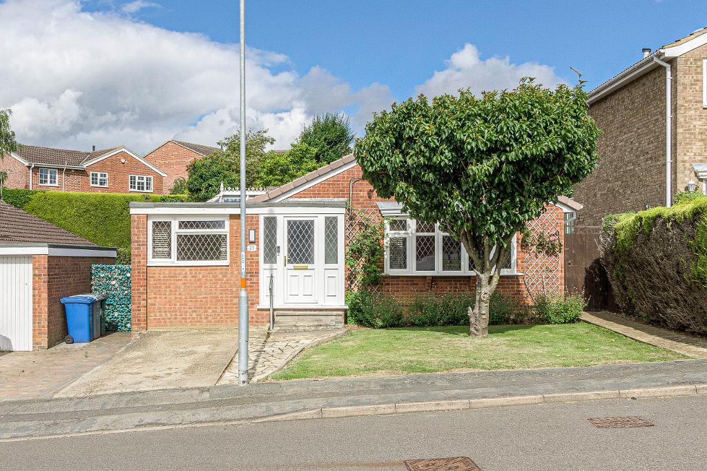 3 Bedroom Bungalow Detached For Sale in Slade Valley Avenue, Rothwell