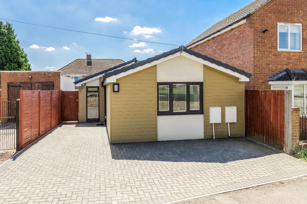 Crown Lane, Rothwell, NN14 6LR