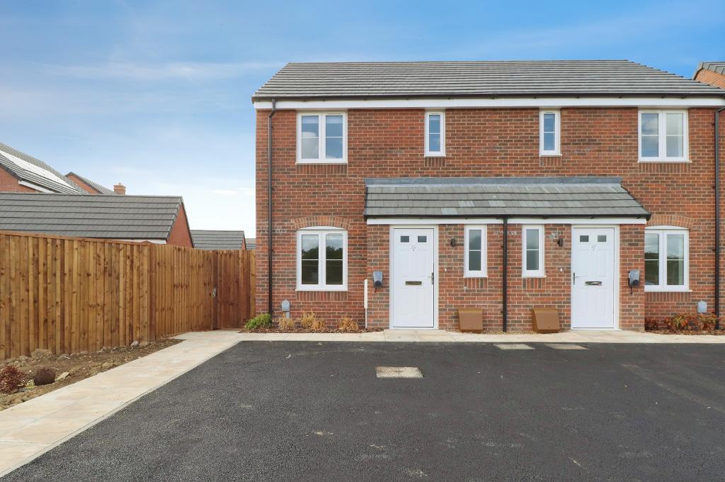 Fairburn Close, Market Harborough, Leicestershire, LE16 9XL