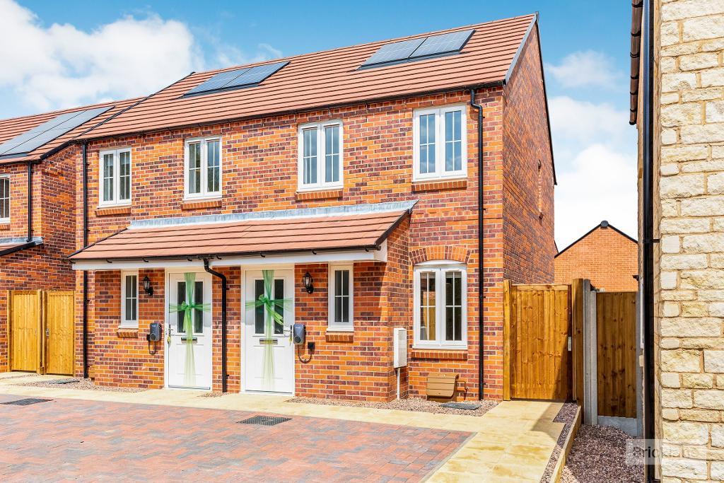 Blackcap Close, Rothwell, Northamponshire, NN14 6GF